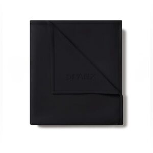 SPANX Air Essentials Travel Blanket in Black| 50” x 60”